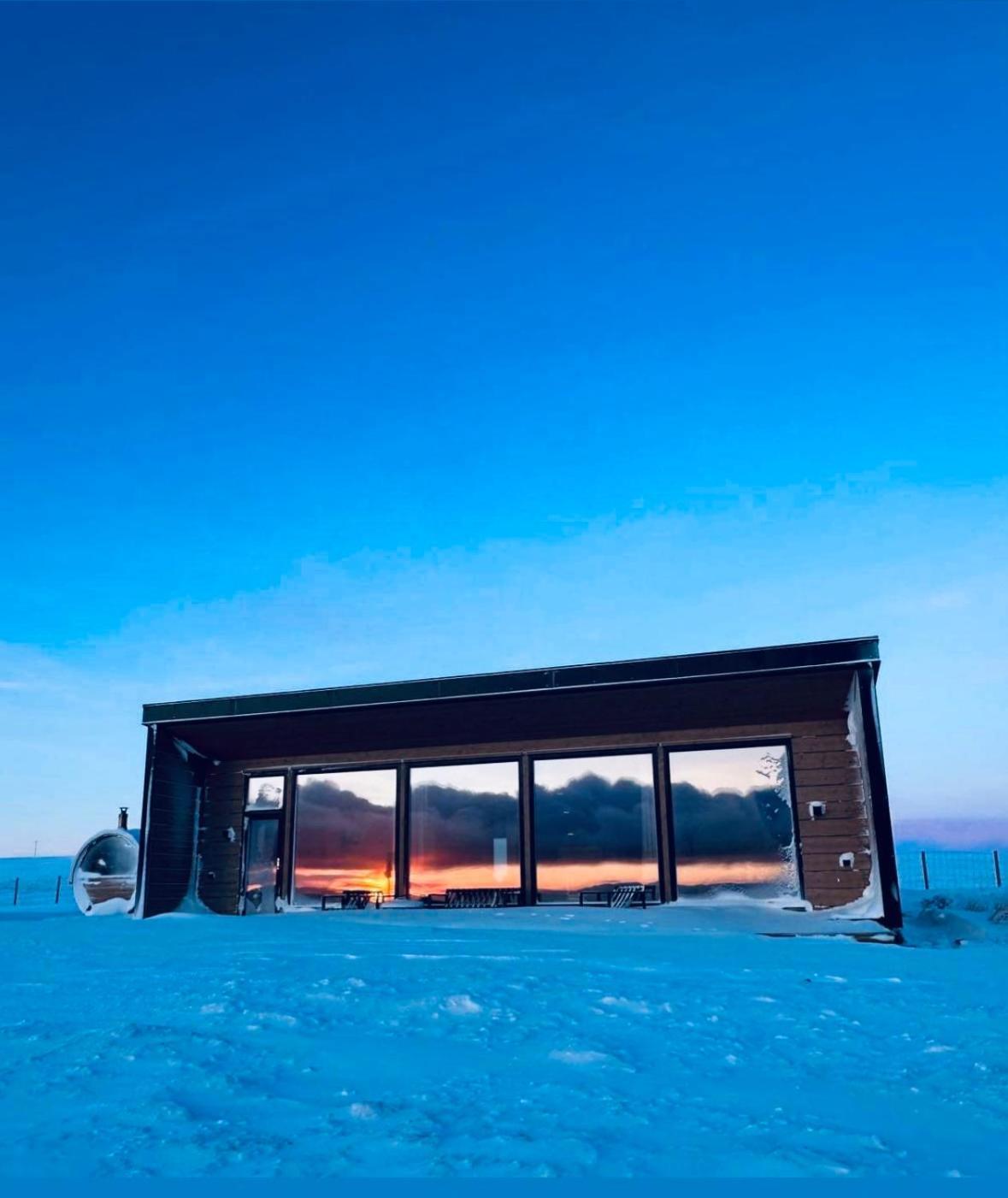 Ekkeroy Lodge - Arctic Living Vadsø Exteriör bild
